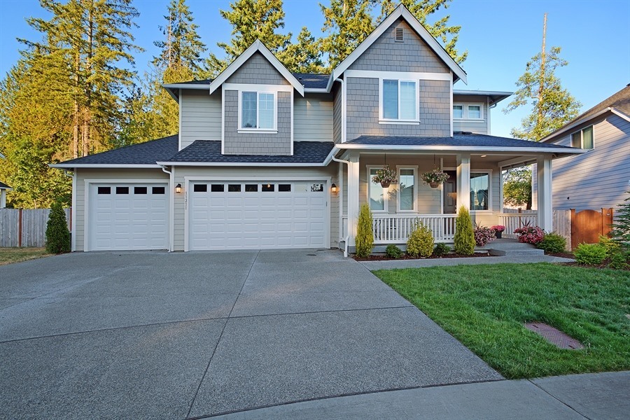 Property Photo:  11211 Ashton Ave E  WA 98391 