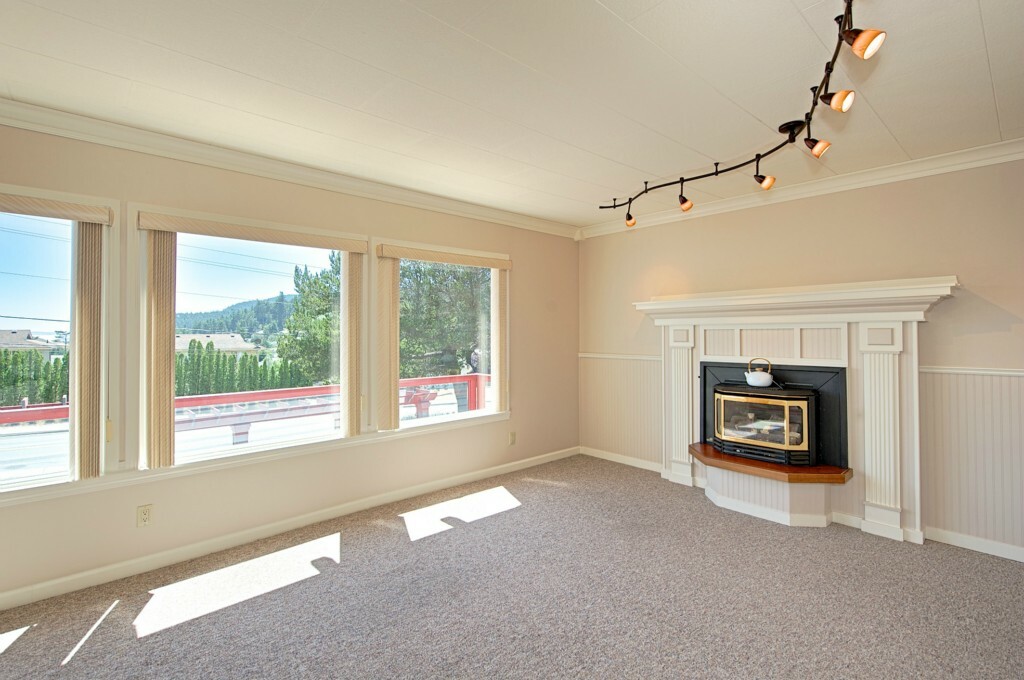 Property Photo:  6002 Sunset Ave  WA 98221 