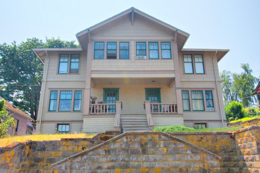 Property Photo:  4215 S Lucile St  WA 98118 
