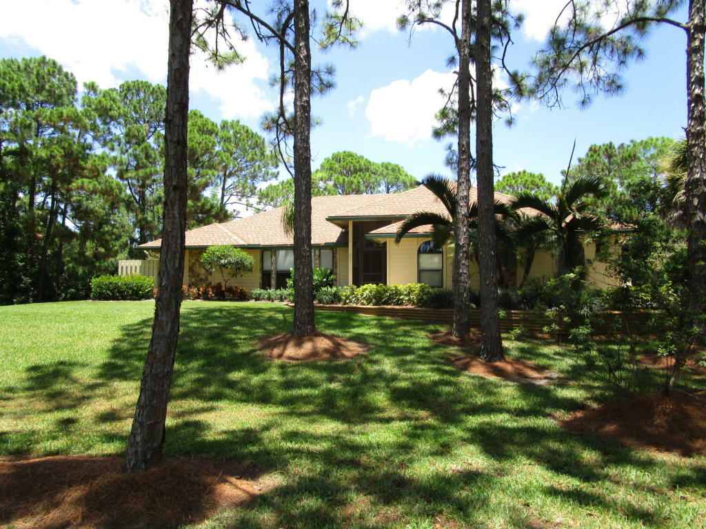 Property Photo:  6751 145th Place N  FL 33418 