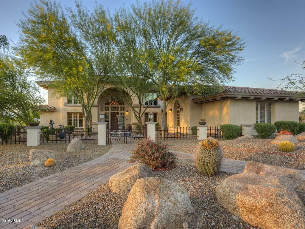 Property Photo:  17636 W Paseo Way  AZ 85338 