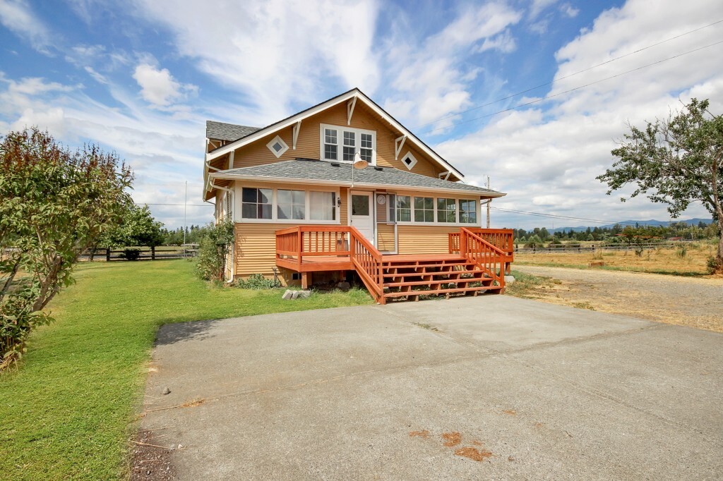 Property Photo: 27104 96th St E WA 98321