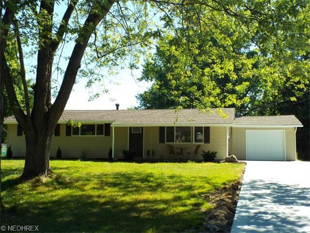 Property Photo:  9544 Nita Lane  OH 44241 