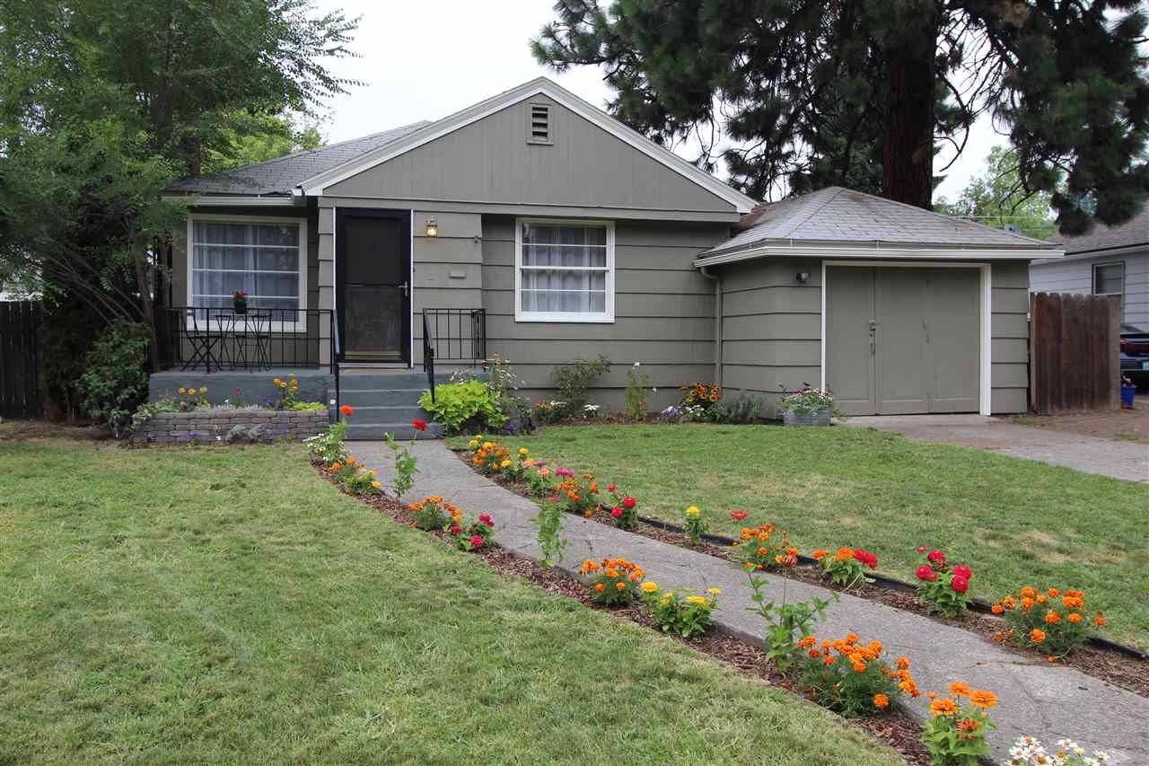 Property Photo:  2624 W Garland Ave  WA 99205 