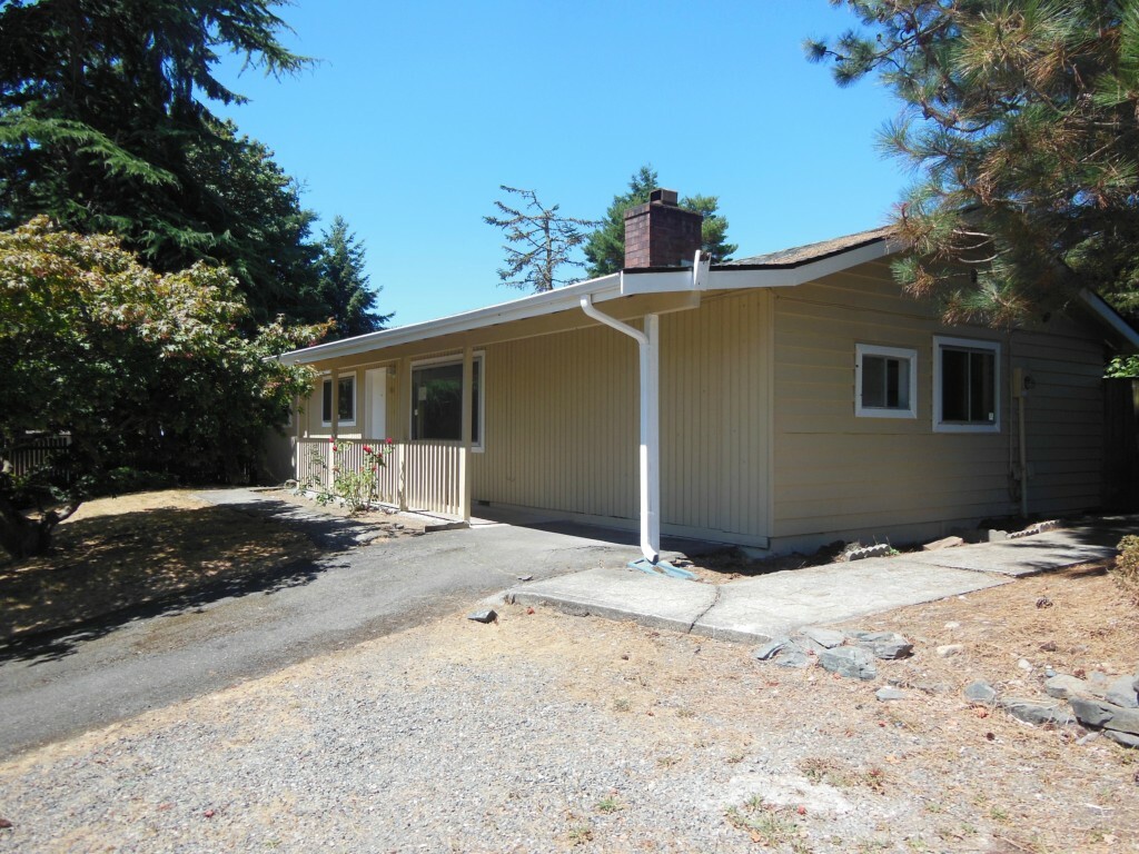 Property Photo:  613 S 318th Place  WA 98003 