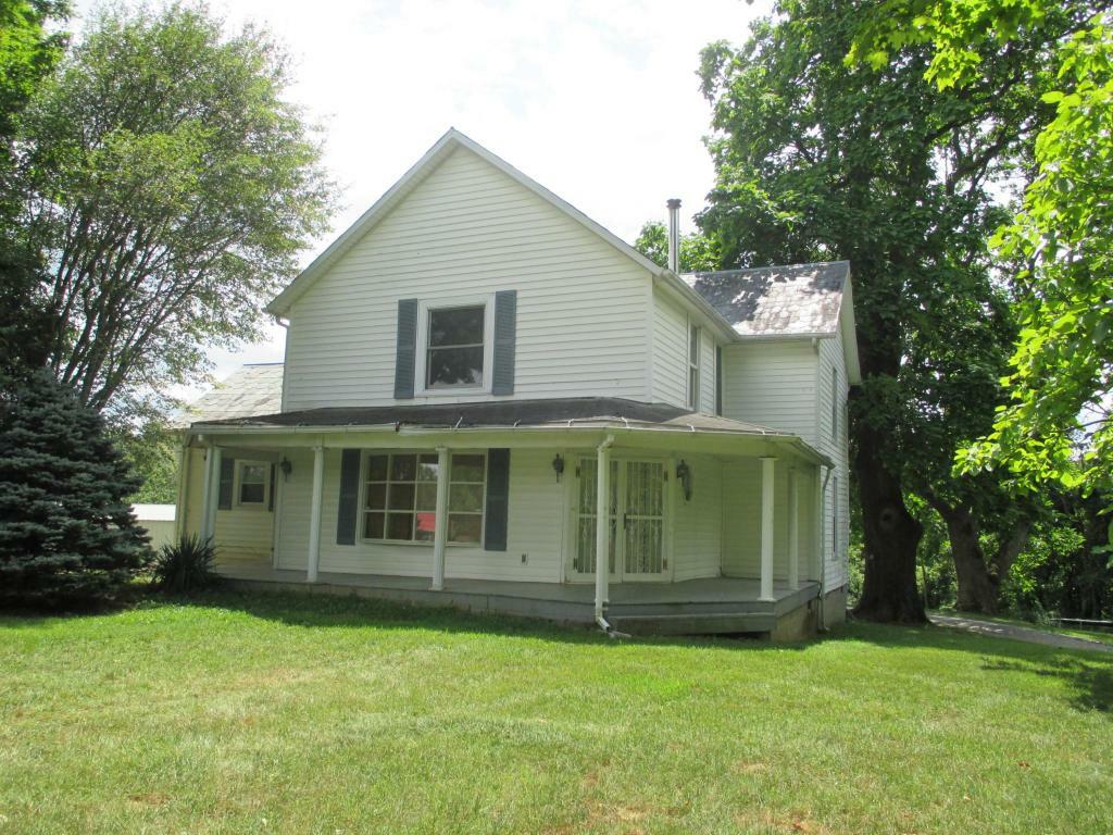 Property Photo:  4975 Marietta Road SW  OH 43748 