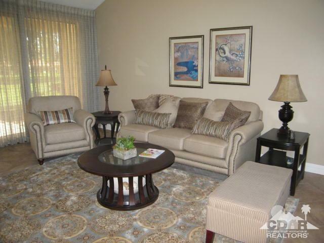 Property Photo:  257 Santa Barbara Circle  CA 92260 