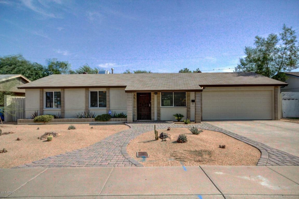 Property Photo: 3525 E Friess Drive AZ 85032