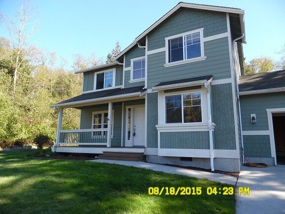 Property Photo:  732 Greenoch Lp  WA 98277 