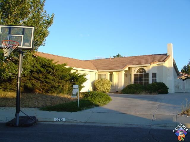 Property Photo:  3712 San Jacinto Avenue  CA 93560 