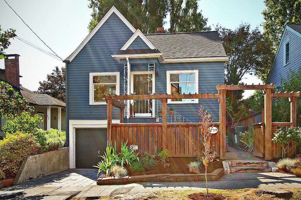 Property Photo:  6739 Alonzo Ave NW  WA 98117 