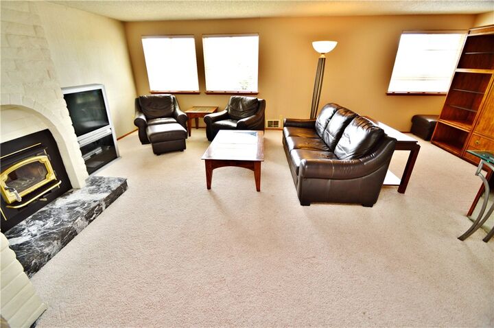 Property Photo: 1541 22nd St NE WA 98002