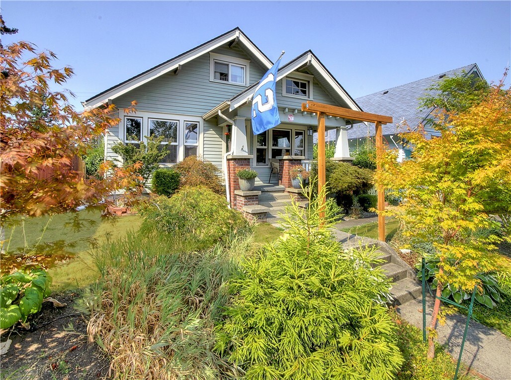 Property Photo:  307 S 30th St  WA 98402 