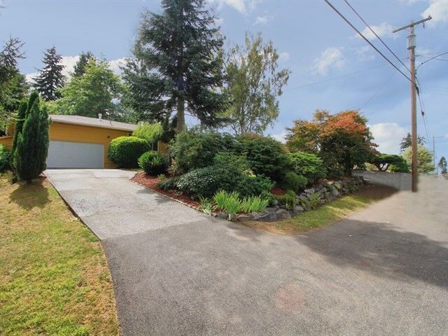 Property Photo:  6216 46th St NE  WA 98270 