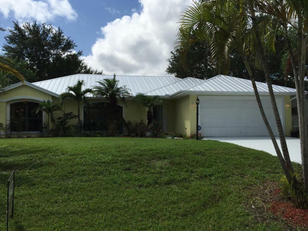 Property Photo:  234 SW Parish Terrace  FL 34983 