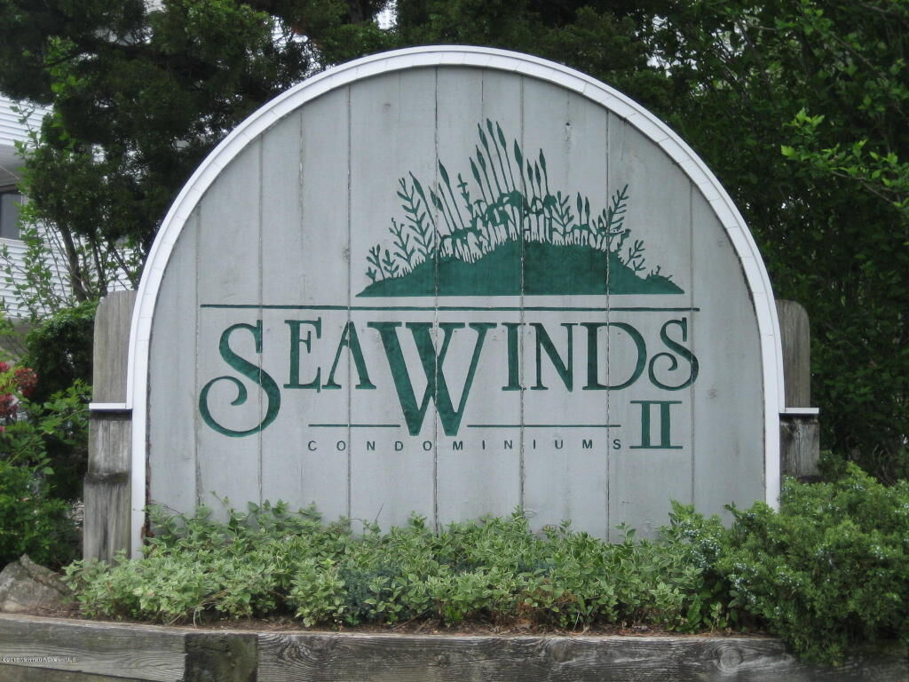 Property Photo:  8 Navesink Court  NJ 07740 