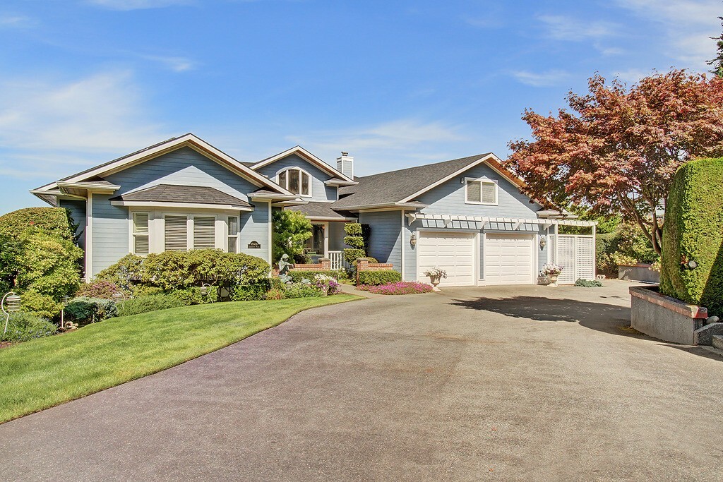 Property Photo:  18606 Soundview Place  WA 98020 