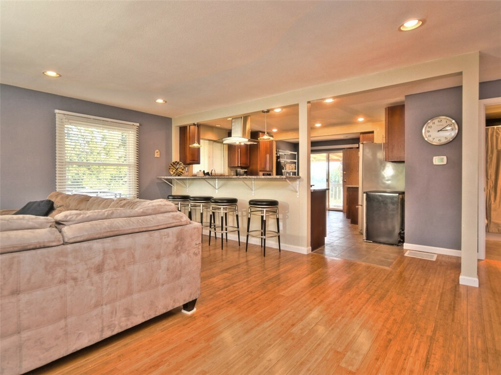 Property Photo:  2327 N 117th St  WA 98133 