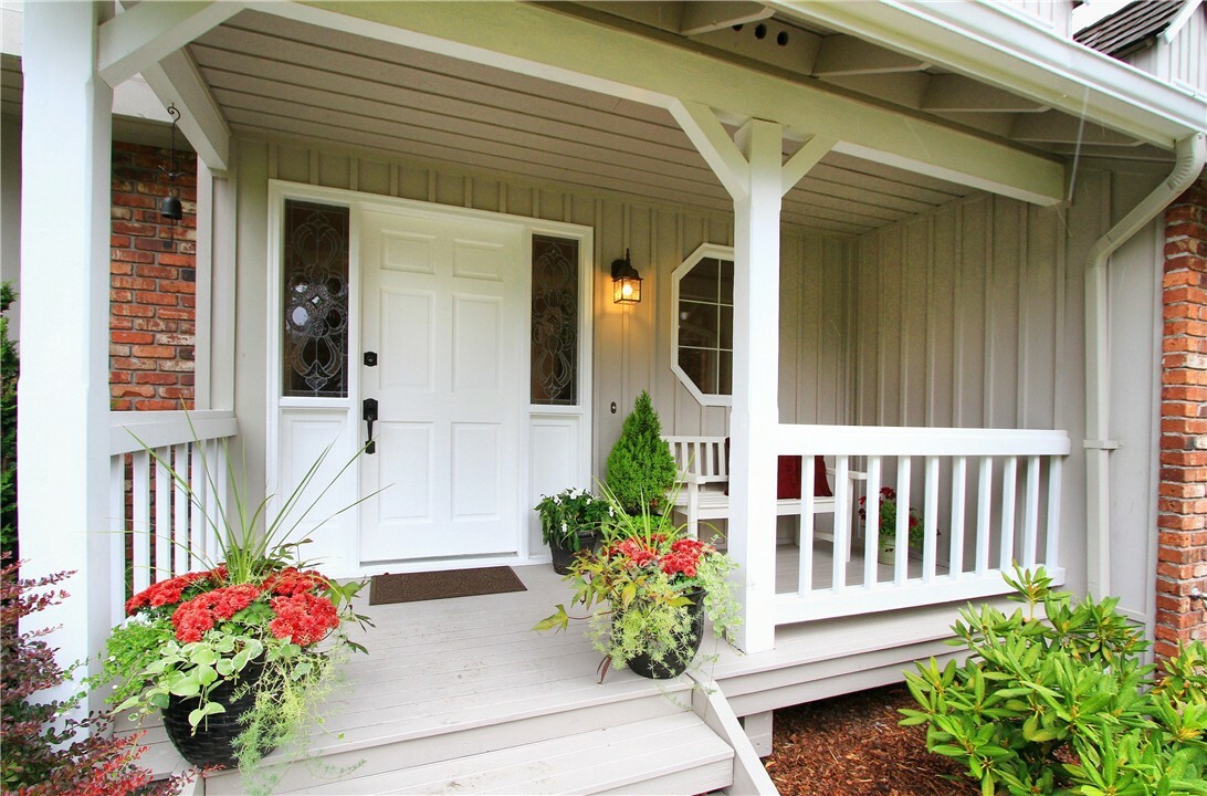 Property Photo: 17218 SE 46th Place WA 98006