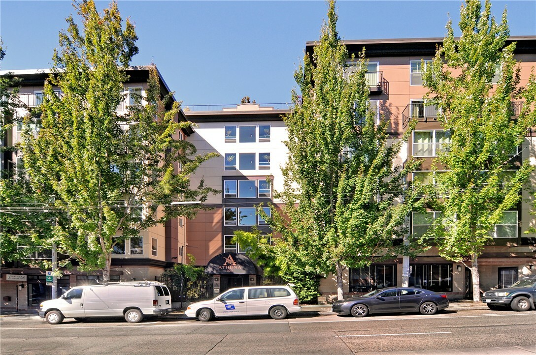 Property Photo: 323 Queen Anne Ave N 407 WA 98109