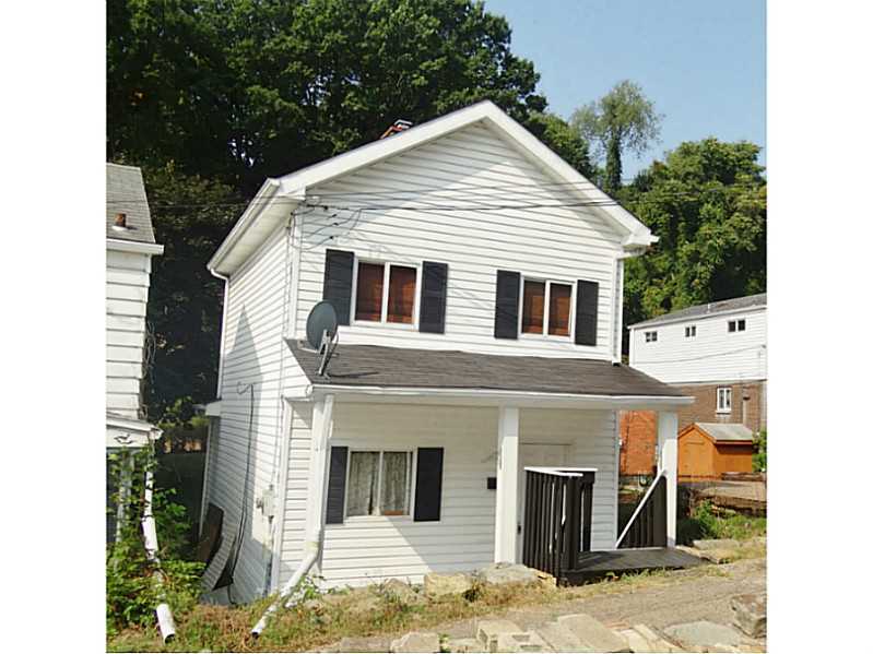 Property Photo:  1311 Sussex Ave  PA 15226 