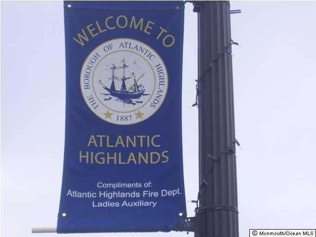 Property Photo:  10 King James Lane  NJ 07716 