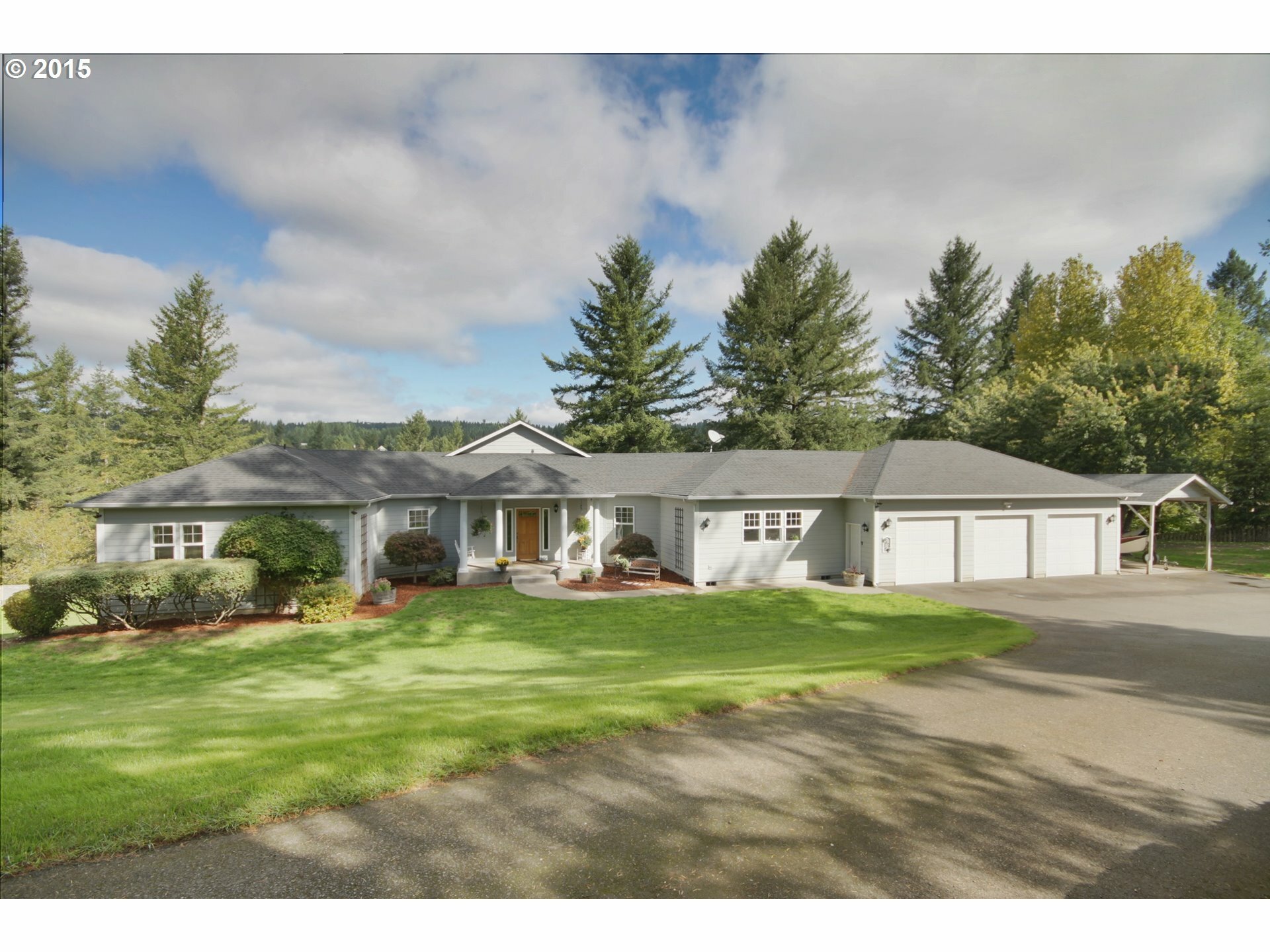 Property Photo:  32000 SE 6th Cir  WA 98671 