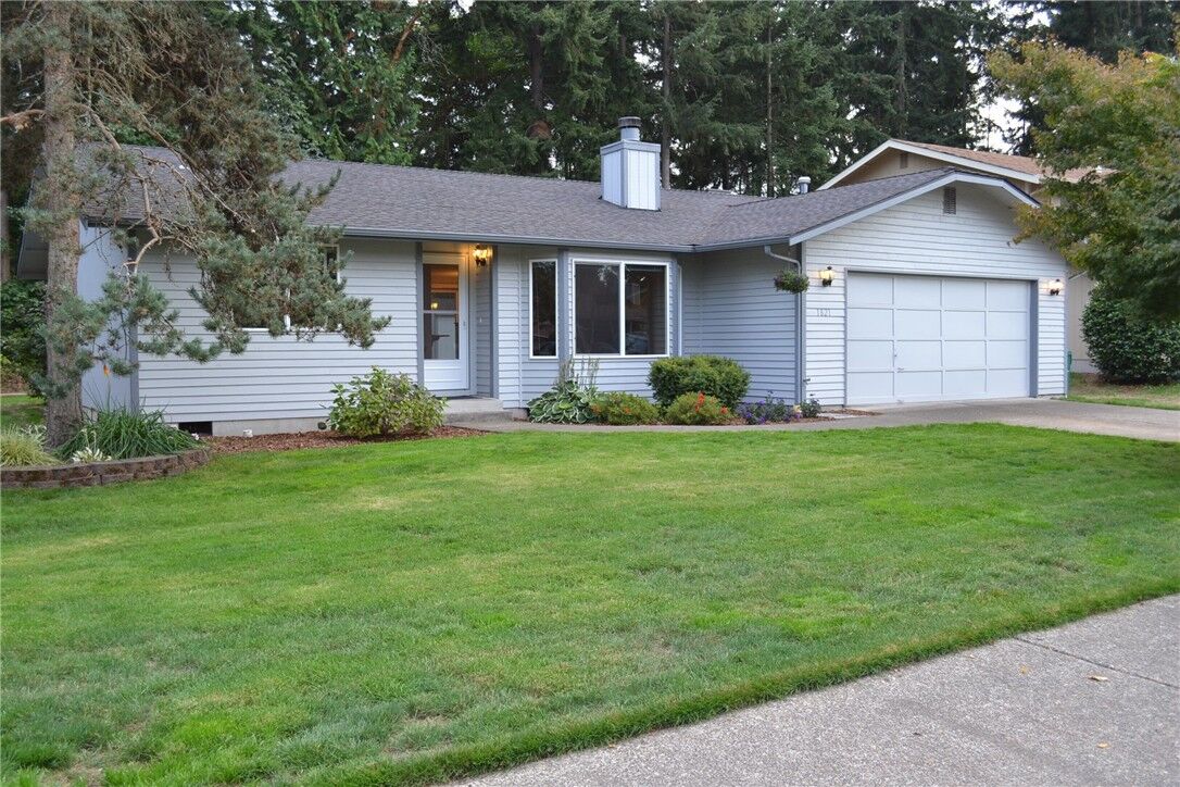 Property Photo:  1821 SW 352nd Place  WA 98023 