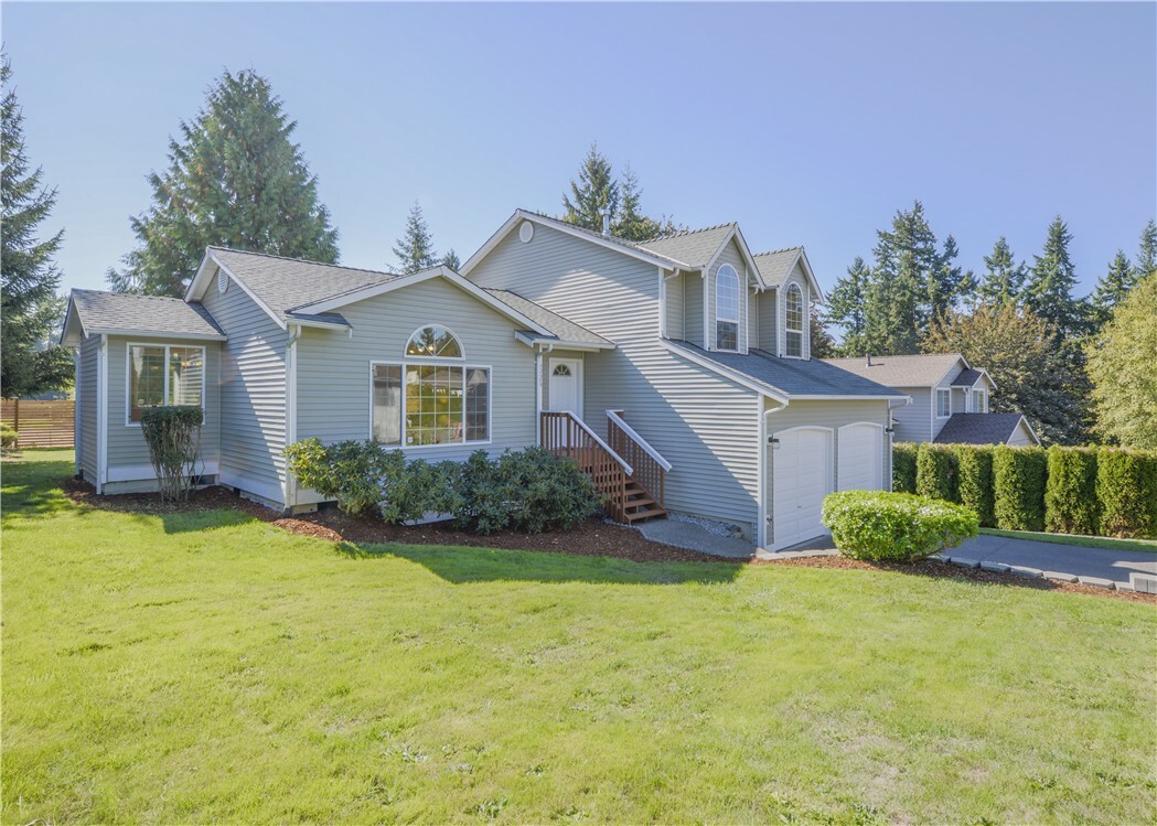 Property Photo:  10615 SE 187th St  WA 98055 