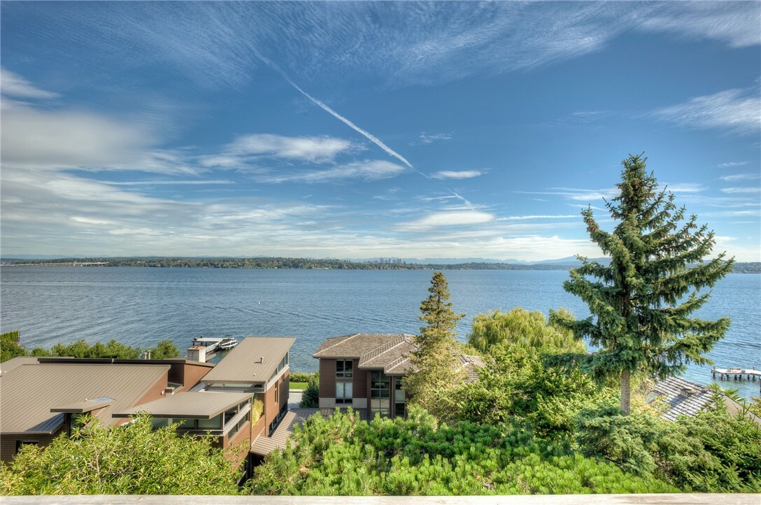 Property Photo:  1706 Howell Place  WA 98122 