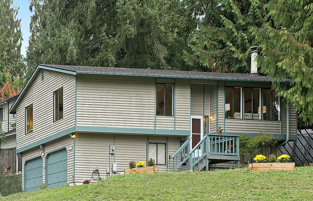 Property Photo: 156 S 358th St WA 98003