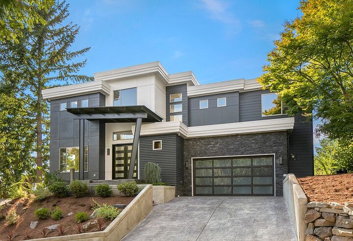 Property Photo:  12524 68th Ave NE  WA 98034 