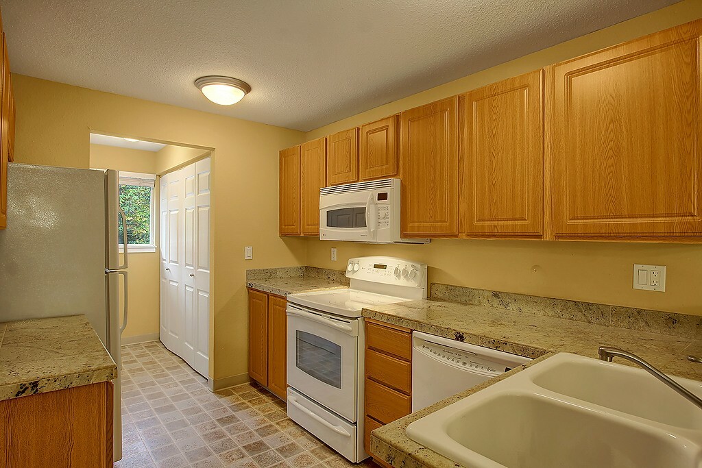 Property Photo: 12619 100th Lane NE I241 WA 98034