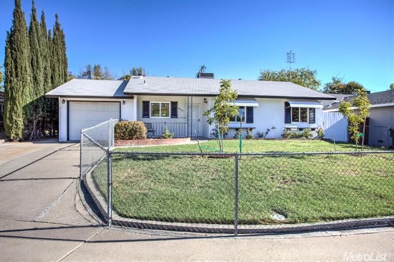 Property Photo: 6453 Friday Circle CA 95660