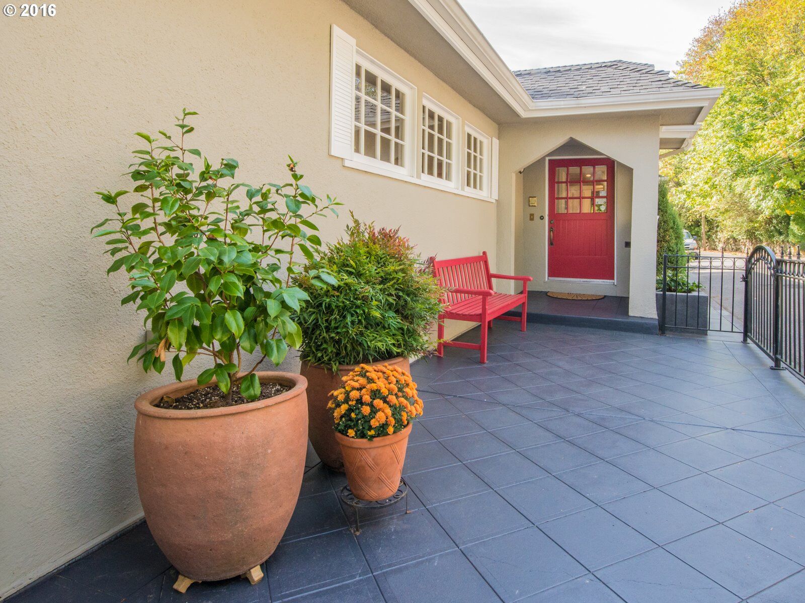 Property Photo:  2845 SW Champlain Dr  OR 97205 