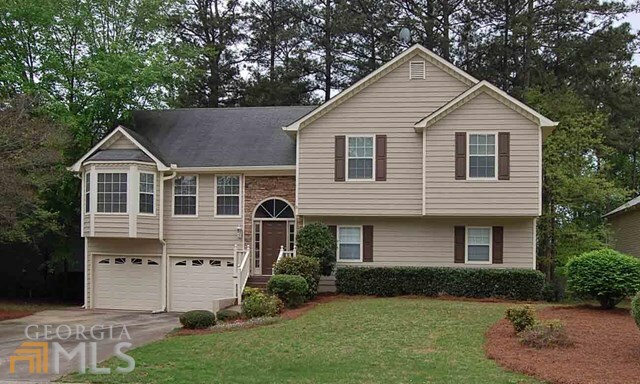Property Photo: 4023 Cinnamon Fern Ln GA 30189