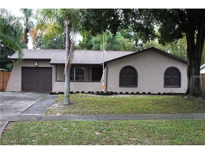 Property Photo: 8240 Greenleaf Circle FL 33615