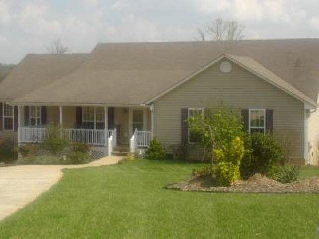 Property Photo: 326 Hawthorne Drive GA 30528