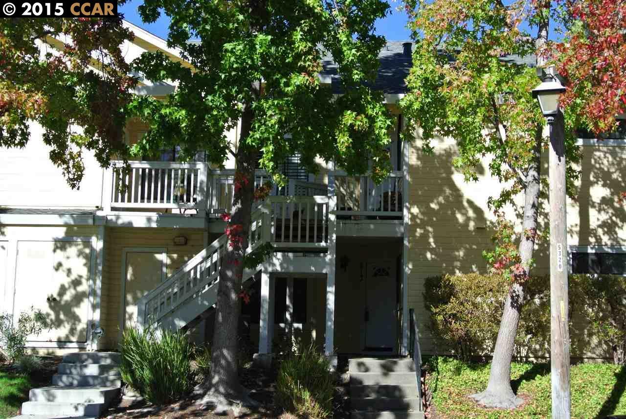 Property Photo: 813 Devonwood CA 94547