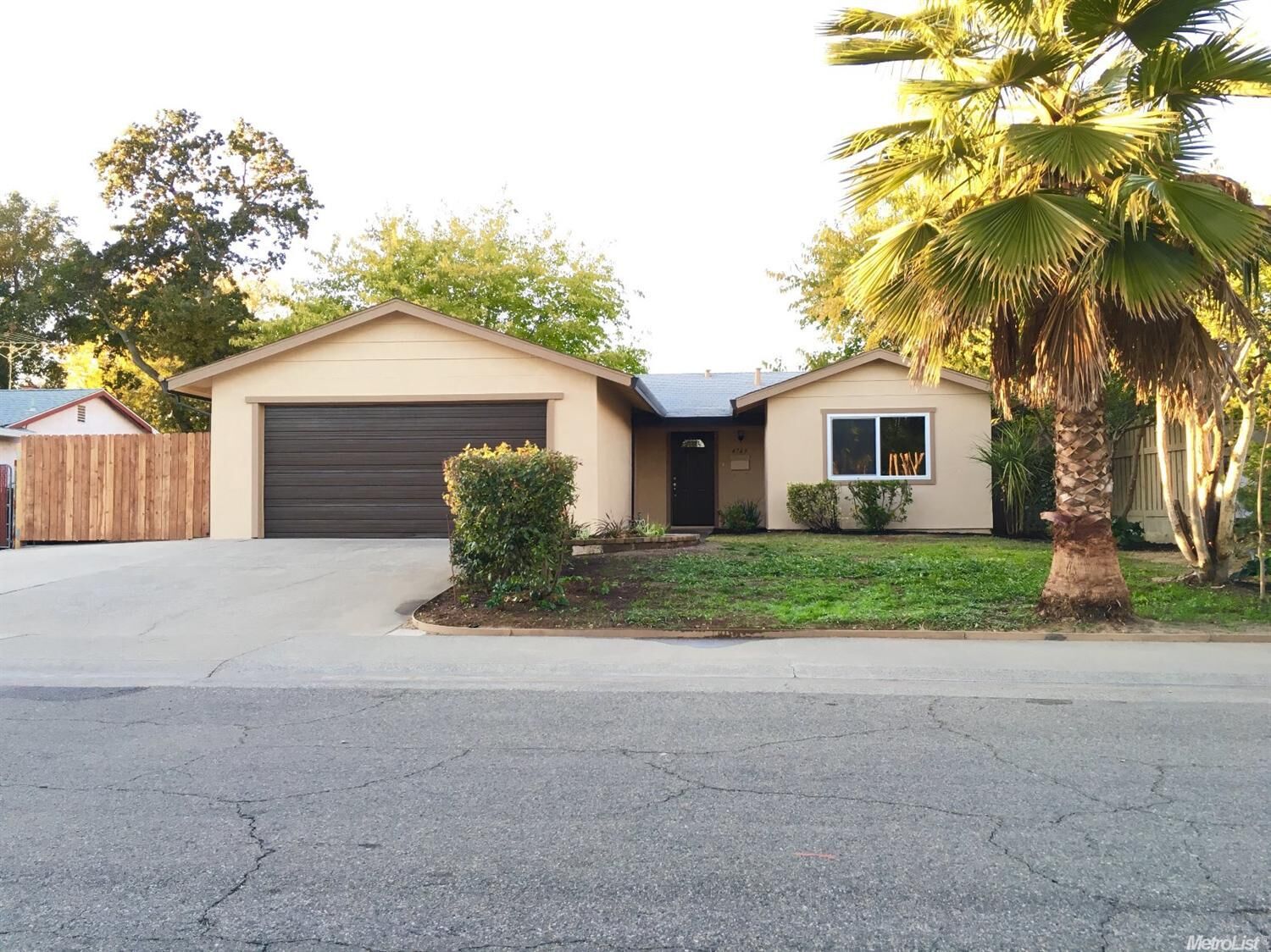Property Photo:  4749 Moorpark Way  CA 95842 