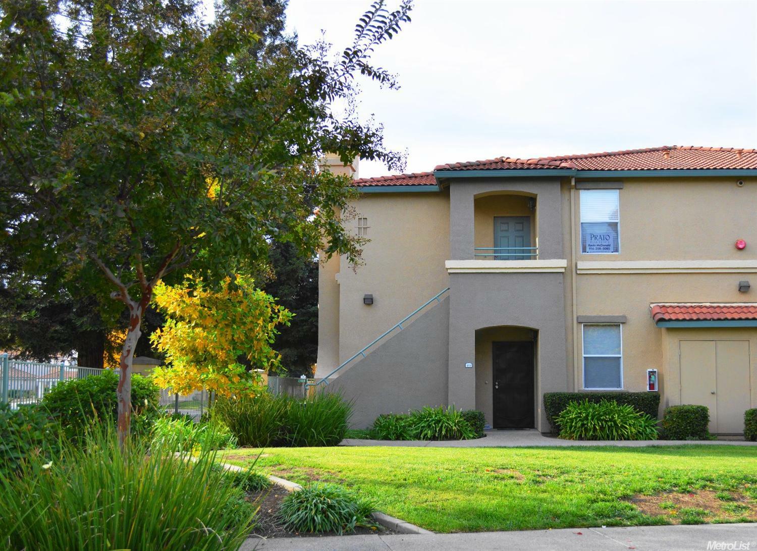 Property Photo:  5201 Laguna Oaks Drive 154  CA 95758 