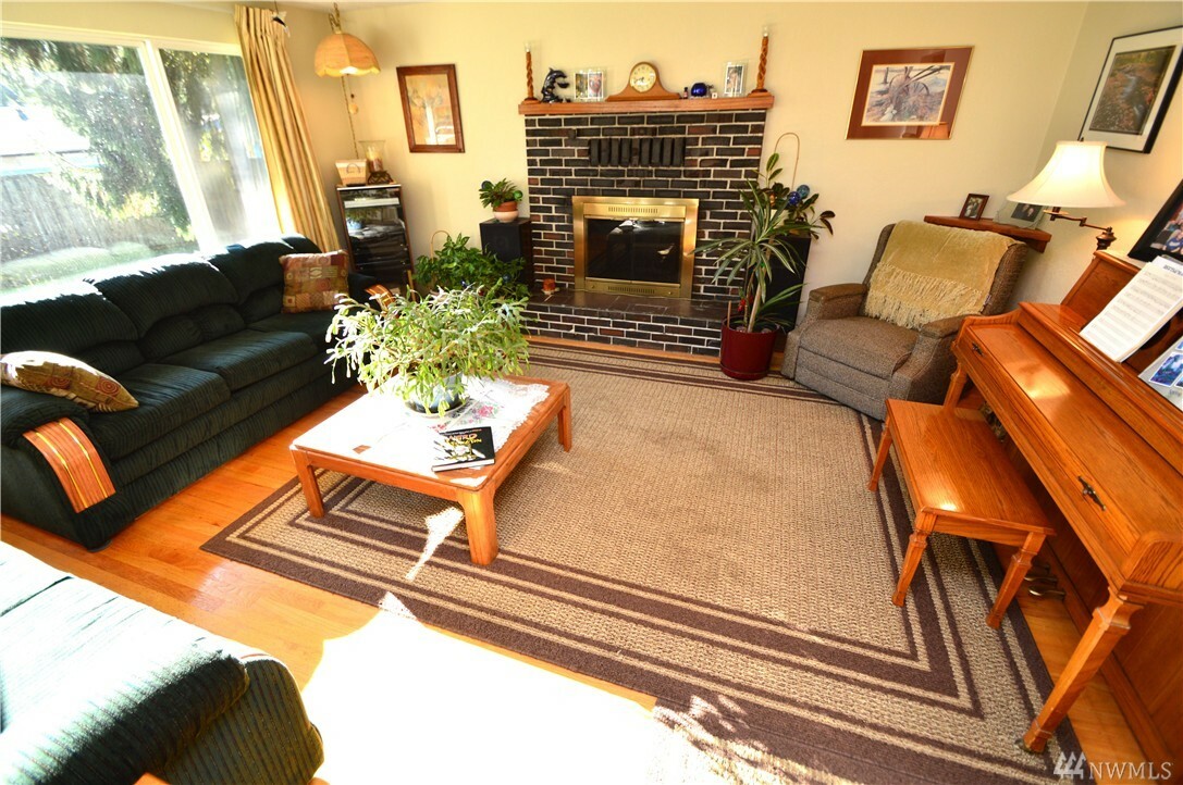 Property Photo: 14126 242nd Dr SE WA 98272