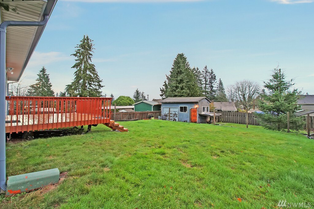 Property Photo:  6425 Beverly Blvd  WA 98203 