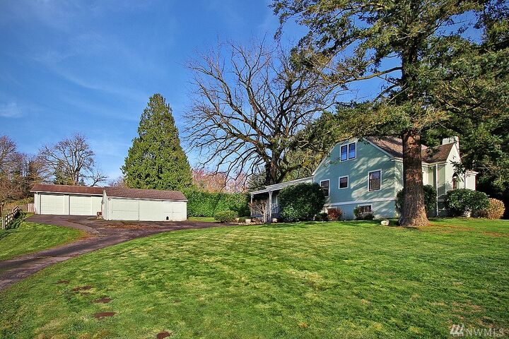 Property Photo: 6225 76th St SE WA 98290