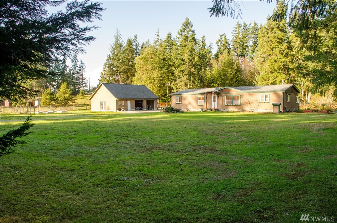 Property Photo:  2711 SW Pine Rd  WA 98367 