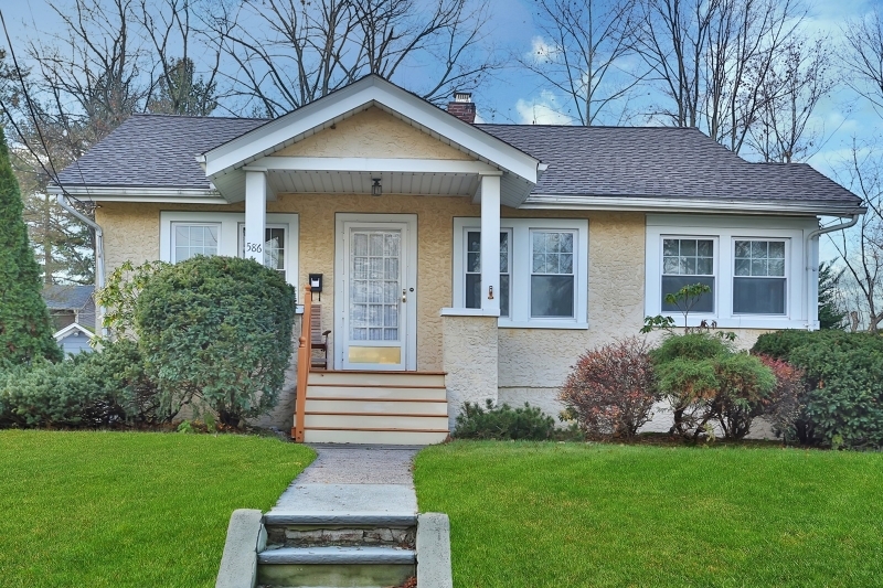 Property Photo:  586 Spring Ave  NJ 07450 