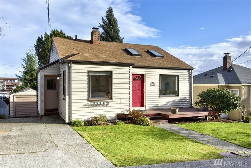 Property Photo:  1144 Vandalia Ave  WA 98310 