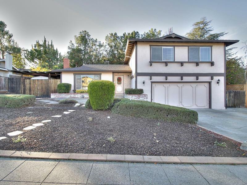 Property Photo:  231 More Avenue  CA 95032 