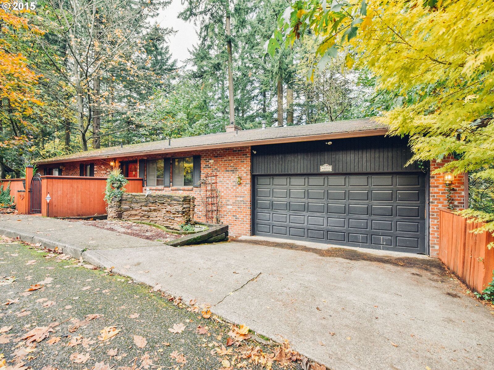 Property Photo:  4811 SW Humphrey Park Rd  OR 97221 