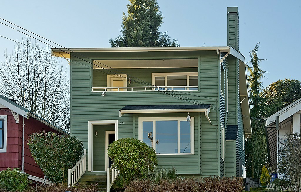 Property Photo:  6711 Dayton Ave N  WA 98103 